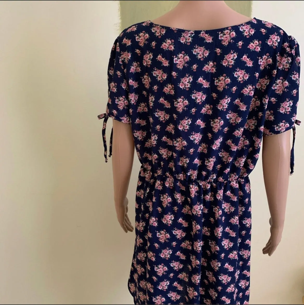 - Tie Sleeve Floral Print Button Down Dress