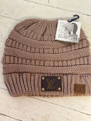 UPCYCLED L TAUPE CC PONYTAIL BEANIE